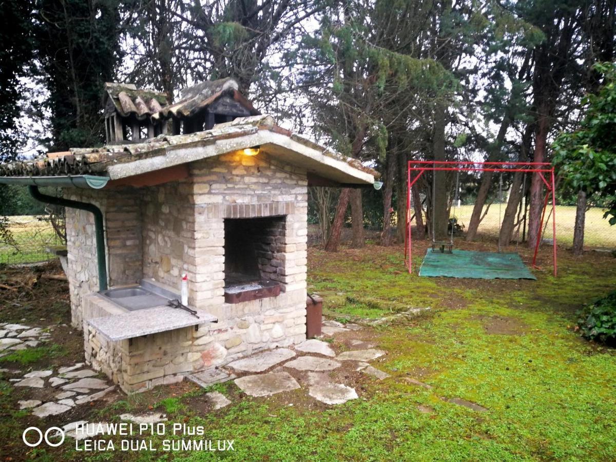 Villa Con Piscina Assisi Eksteriør billede